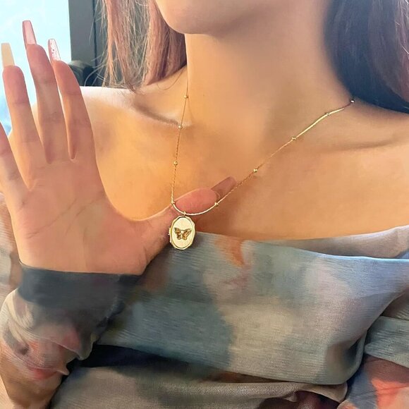 Dainty Gold Necklace for Women, 14k Gold Butterfly Shell Locket Charm, Gifts for - Picture 4 of 7